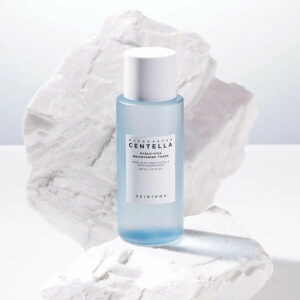 Skin1004 Tonique Éclaircissant Hyalu‑Cica : Centella + AHA - 30/210ml